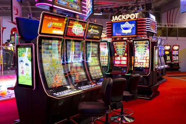 jago 33 match results dashboard showing live football scores and casino game outcomes